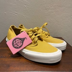 Straye Gower Yellow Skate Shoes Men Size 8.5